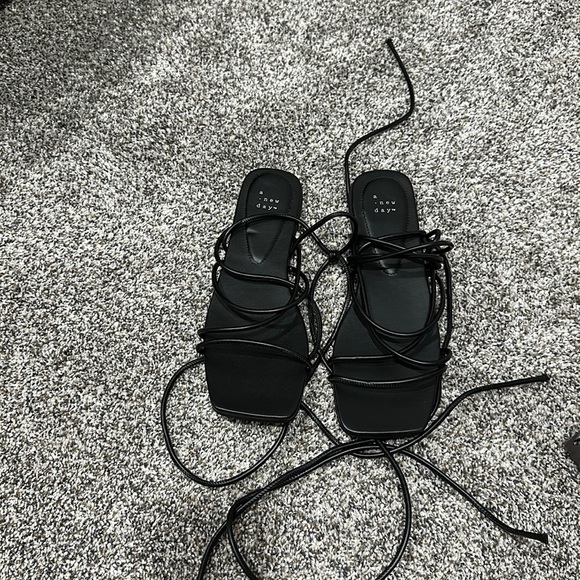 A New Day Sandals Black Strappy - Picture 1 of 2